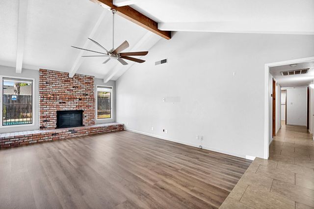 1661 E Fallbrook Avenue, Fresno, CA 93720