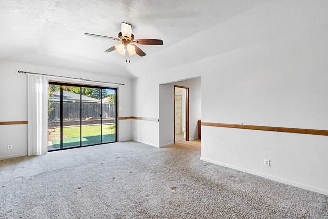 1661 E Fallbrook Avenue, Fresno, CA 93720