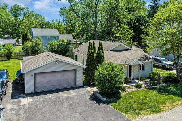 4214 Poplar DRIVE, Delavan, WI 53115