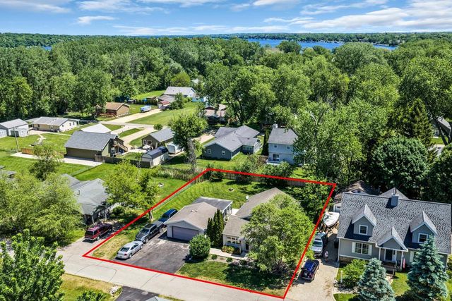 4214 Poplar DRIVE, Delavan, WI 53115