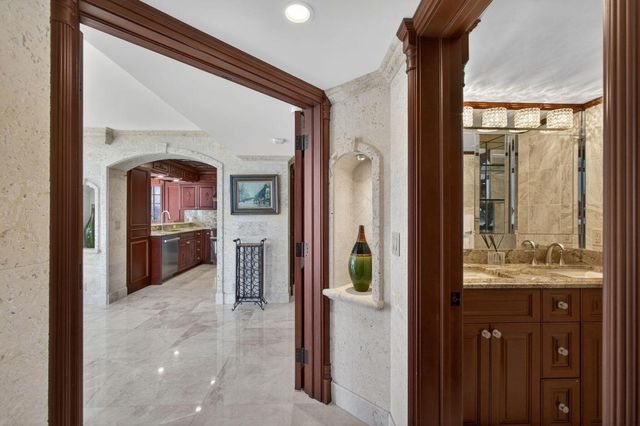 3400 N Ocean Drive 2002, Singer Island, FL 33404