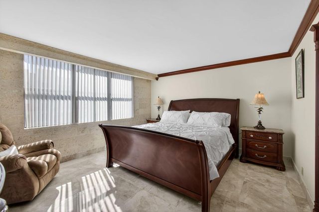 3400 N Ocean Drive 2002, Singer Island, FL 33404