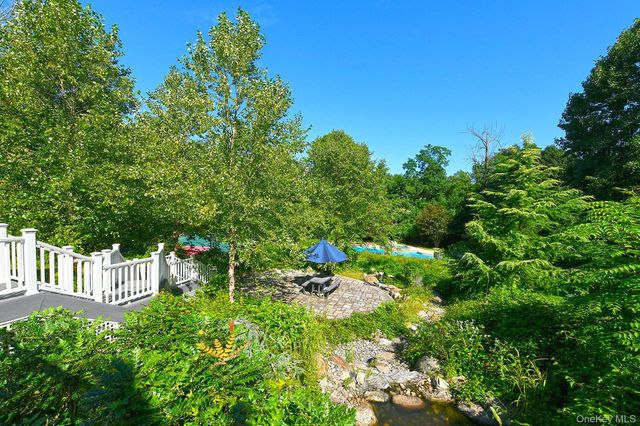 7 Saw Mill Lane, Cold Spring Harbor, NY 11724
