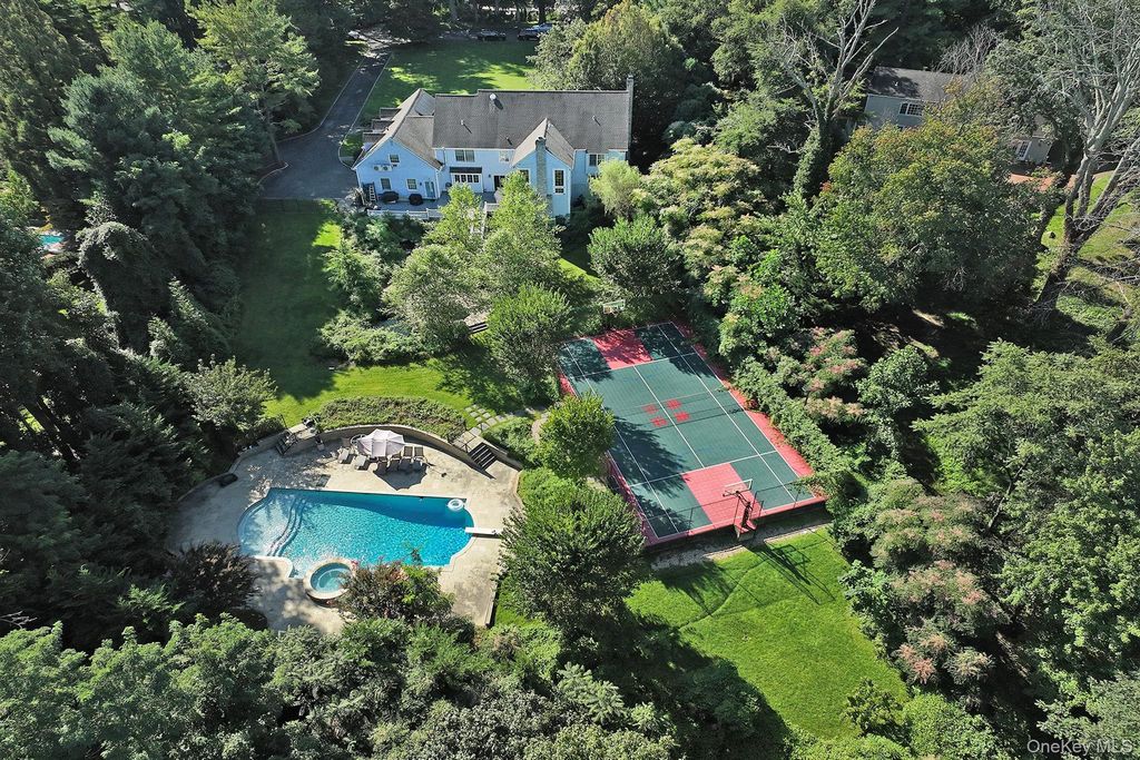 7 Saw Mill Lane, Cold Spring Harbor, NY 11724 — exterior