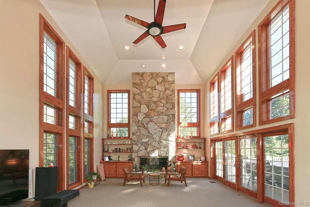 7 Saw Mill Lane, Cold Spring Harbor, NY 11724 — photo 4