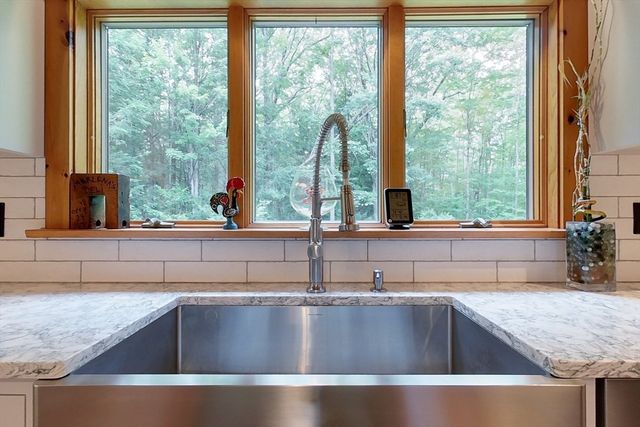 23-A Heald St, Pepperell, MA 01463