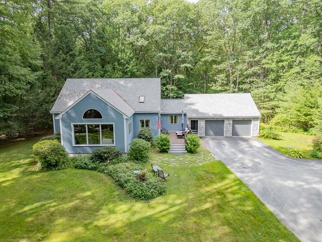 23-A Heald St, Pepperell, MA 01463