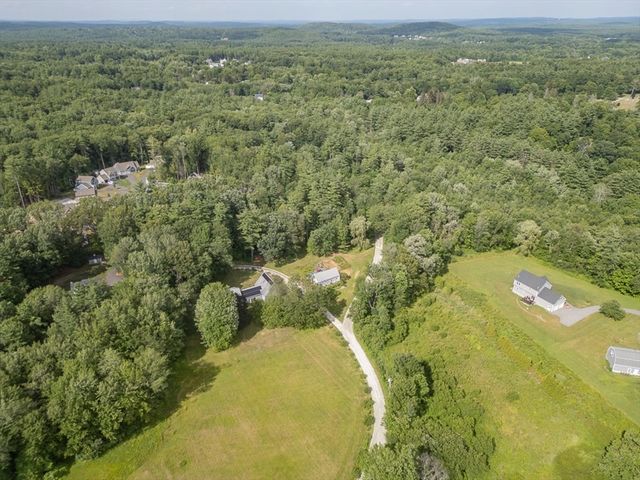 23-A Heald St, Pepperell, MA 01463