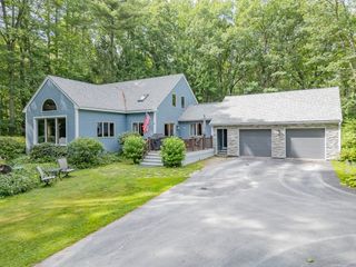 23-A Heald St, Pepperell, MA 01463