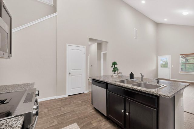 5905 Diamondleaf BND, Austin, TX 78724