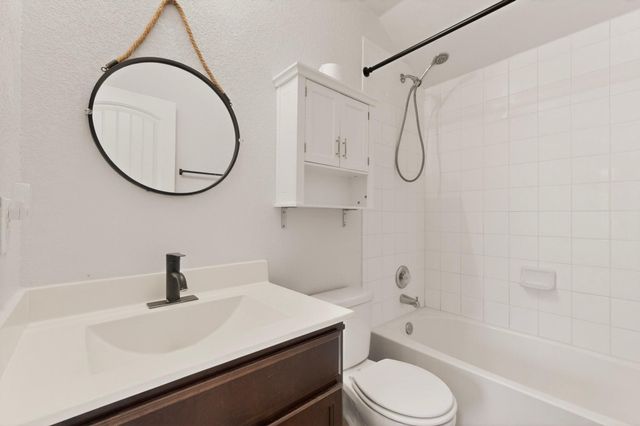 5905 Diamondleaf BND, Austin, TX 78724