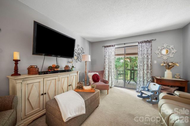 109 Carriage House Drive, Kannapolis, NC 28081