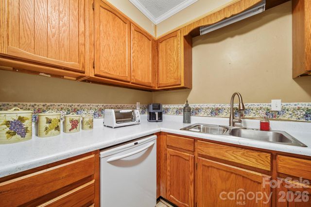 109 Carriage House Drive, Kannapolis, NC 28081
