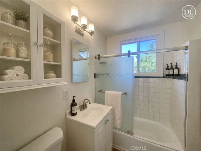 7339 White Oak, Reseda, CA 91335