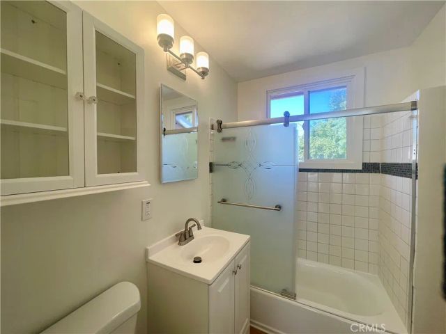 7339 White Oak, Reseda, CA 91335