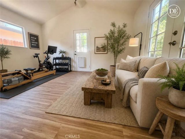 7339 White Oak, Reseda, CA 91335