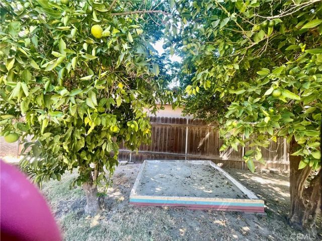 7339 White Oak, Reseda, CA 91335