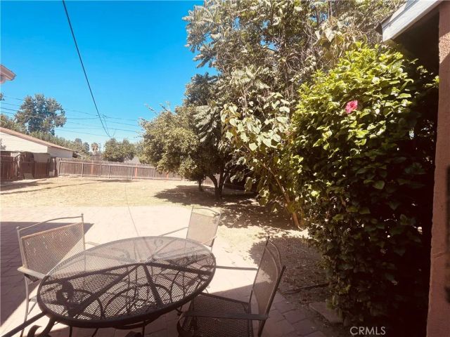 7339 White Oak, Reseda, CA 91335
