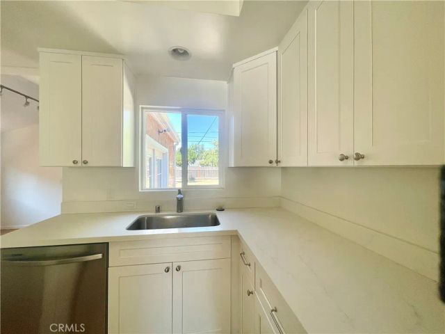 7339 White Oak, Reseda, CA 91335