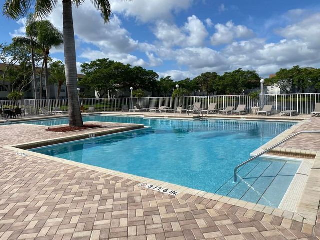 1401 Village Boulevard 724, West Palm Beach, FL 33409