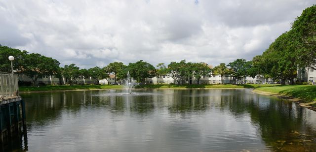 1401 Village Boulevard 724, West Palm Beach, FL 33409