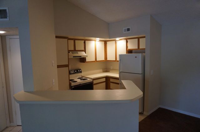 1401 Village Boulevard 724, West Palm Beach, FL 33409