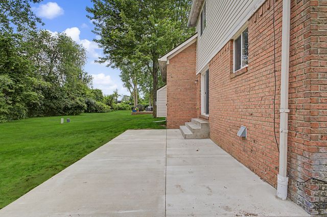 24224 Konarska Drive, Brownstown Twp, MI 48134