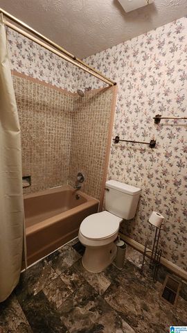 818 CREEK TRAIL, Anniston, AL 36206