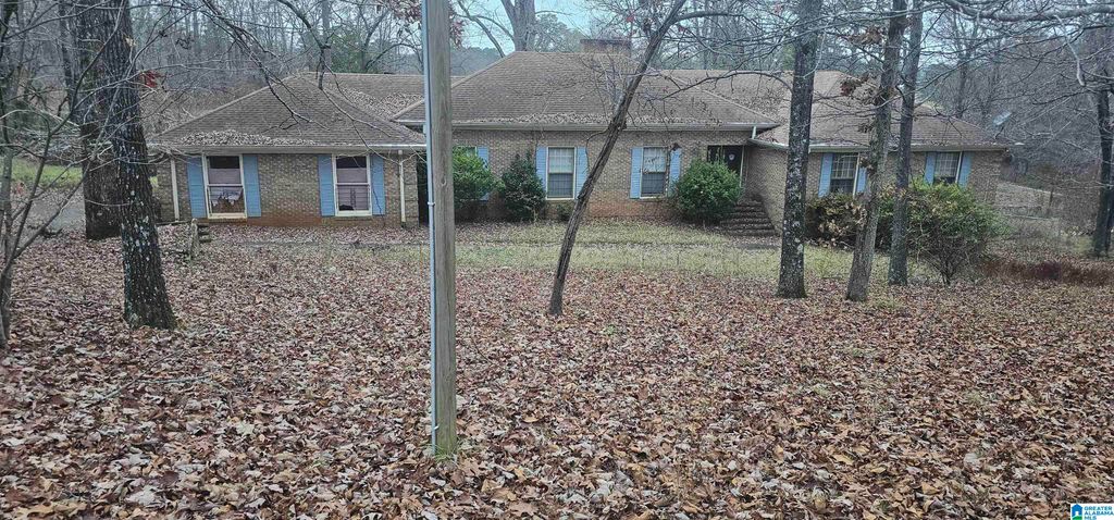 818 CREEK TRAIL, Anniston, AL 36206