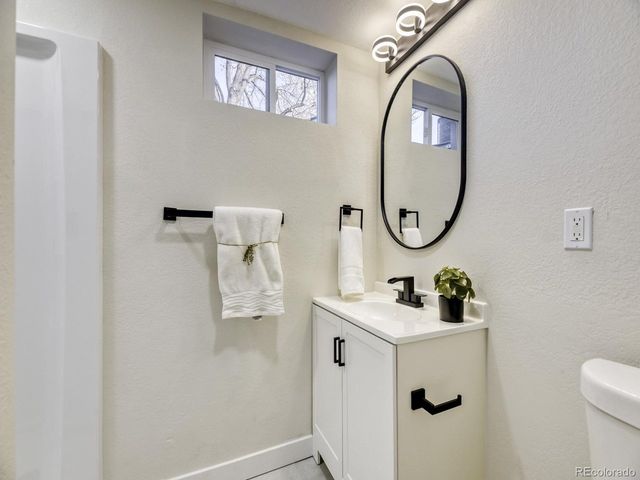 550 S Otis St, Lakewood, CO 80226