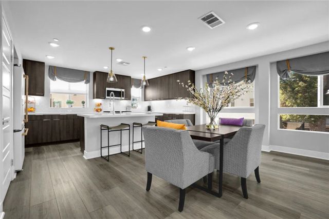 5262 N Bainbridge Place, Valley Village, CA 91607