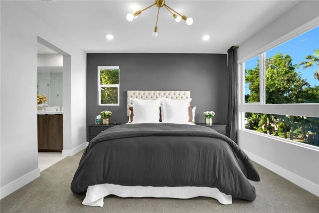 5262 N Bainbridge Place, Valley Village, CA 91607