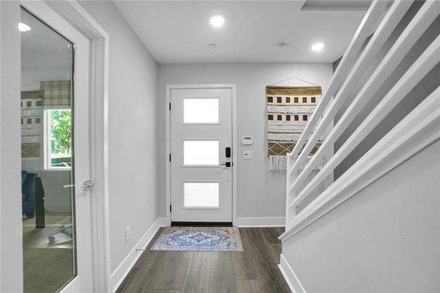 5262 N Bainbridge Place, Valley Village, CA 91607
