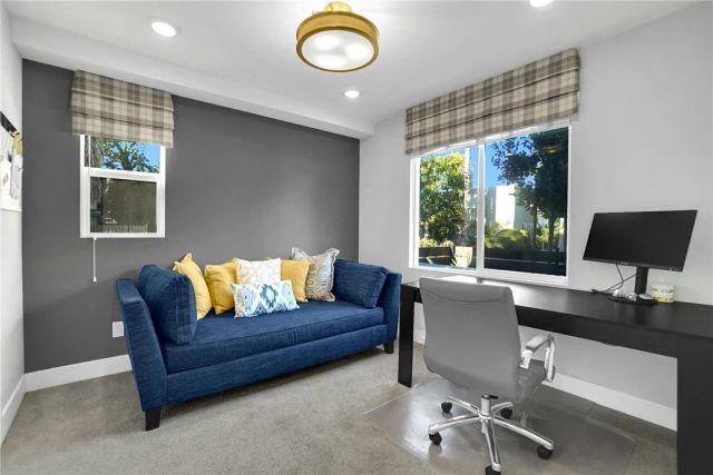 5262 N Bainbridge Place, Valley Village, CA 91607