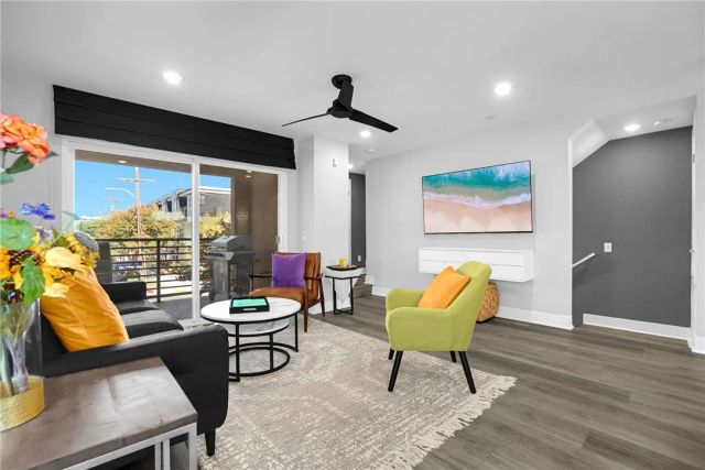 5262 N Bainbridge Place, Valley Village, CA 91607