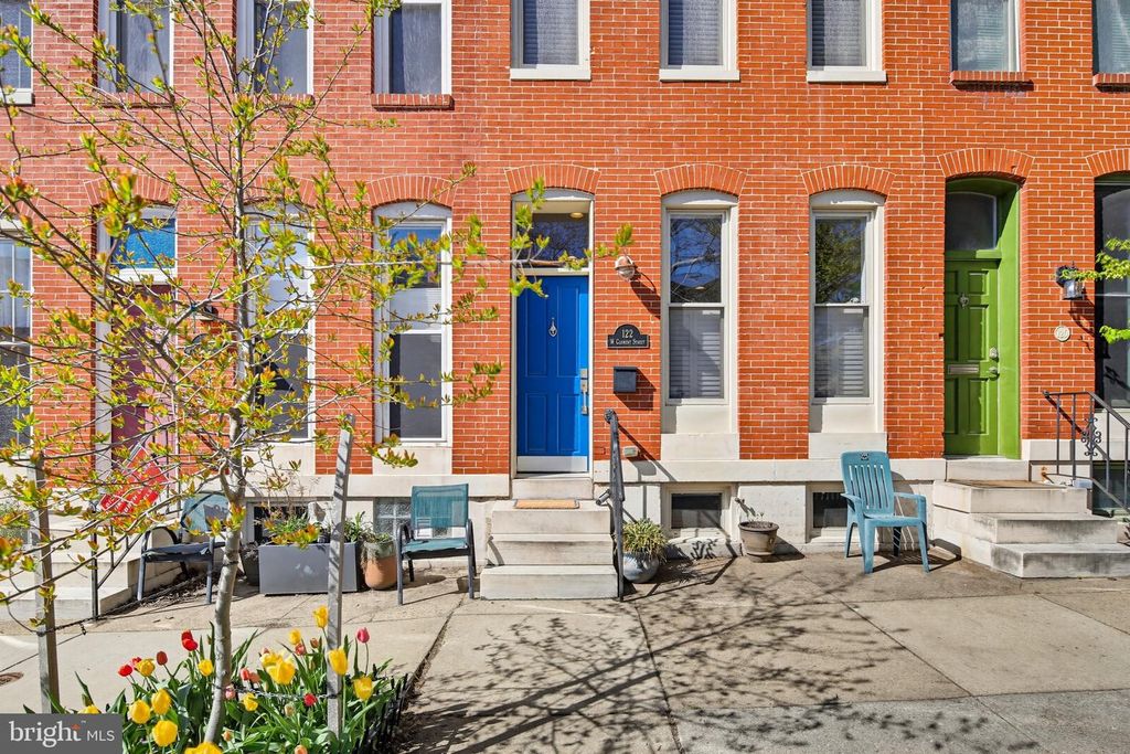 Image 1 of property listing at 122 W CLEMENT ST, Baltimore, MD 21230