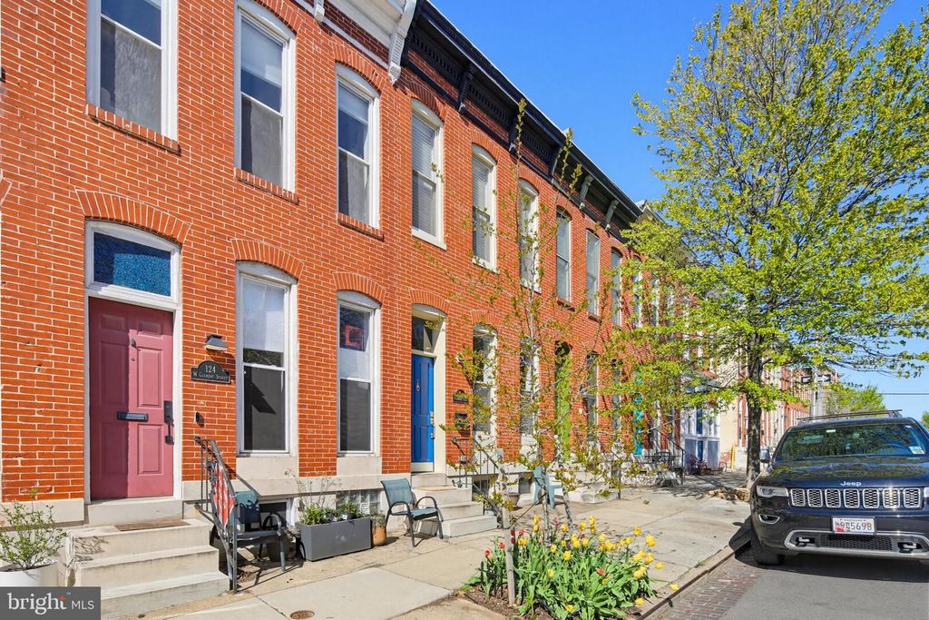 Image 2 of property listing at 122 W CLEMENT ST, Baltimore, MD 21230