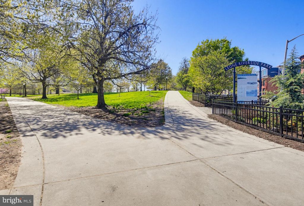 Image 38 of property listing at 122 W CLEMENT ST, Baltimore, MD 21230