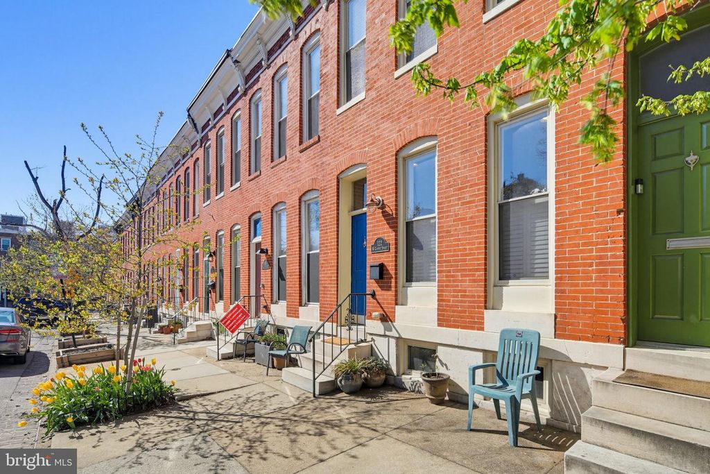 Image 40 of property listing at 122 W CLEMENT ST, Baltimore, MD 21230