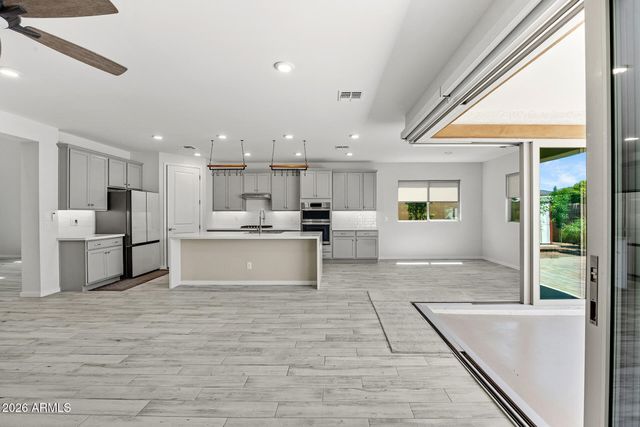 17241 W ALICE Avenue, Waddell, AZ 85355