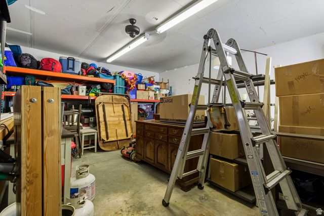 828 W BULLION ST, Murray, UT 84123