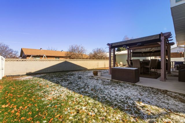 828 W BULLION ST, Murray, UT 84123