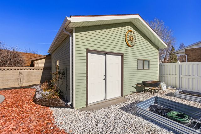 828 W BULLION ST, Murray, UT 84123