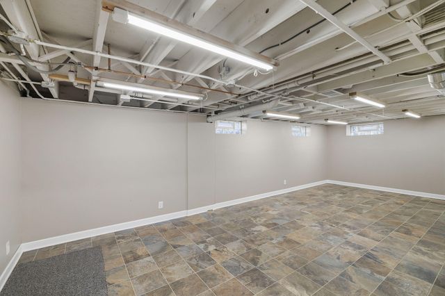 619 W North Street, Crown Point, IN 46307