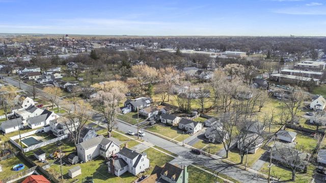 619 W North Street, Crown Point, IN 46307