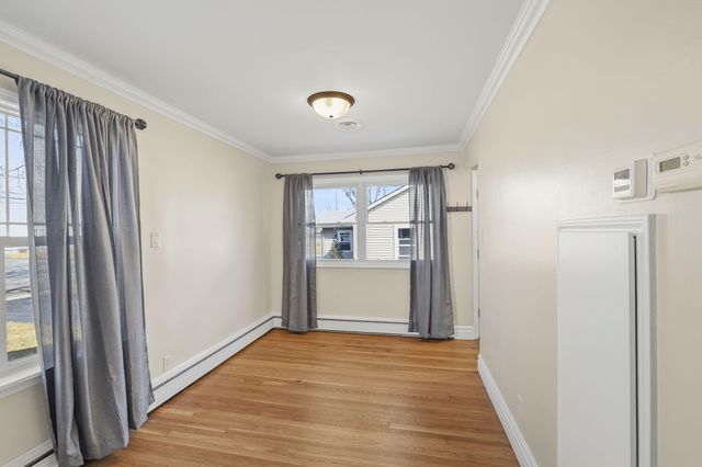 619 W North Street, Crown Point, IN 46307