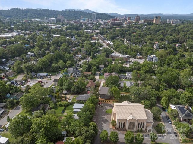 34 Woodrow Avenue, Asheville, NC 28801