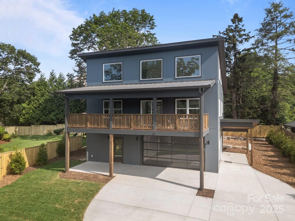 34 Woodrow Avenue, Asheville, NC 28801