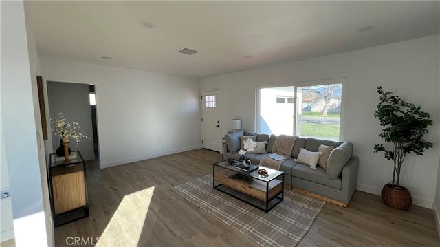 1509 Magnolia Avenue W, San Bernardino, CA 92411