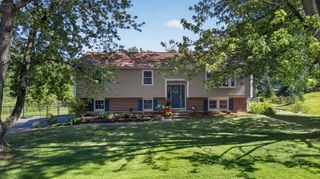 3 Jerridge Ln, Chelmsford, MA 01824